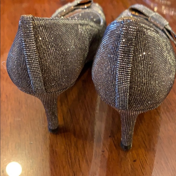 Stuart Weizmann silver sparkle pumps - Picture 6 of 8